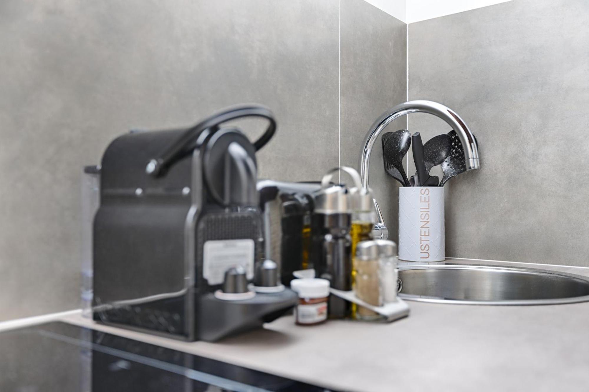 Mykeypers - Lovely Studio With Jacuzzi Paris Exterior photo