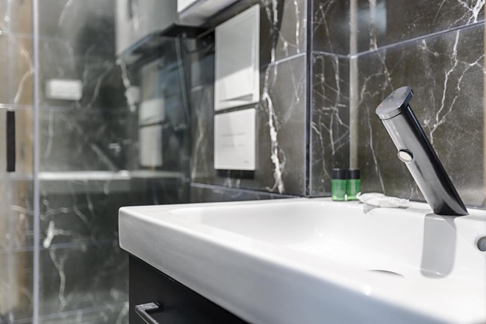 Mykeypers - Lovely Studio With Jacuzzi Paris Exterior photo